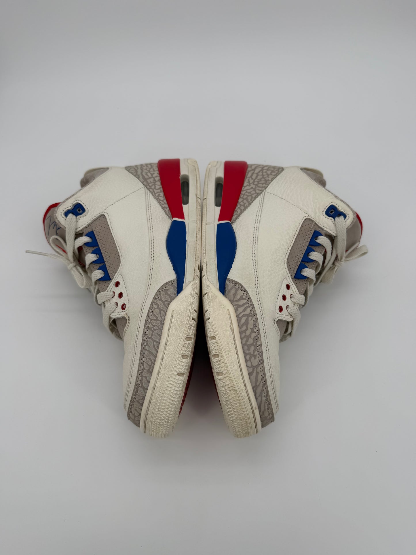 Jordan 3 Retro International Flight