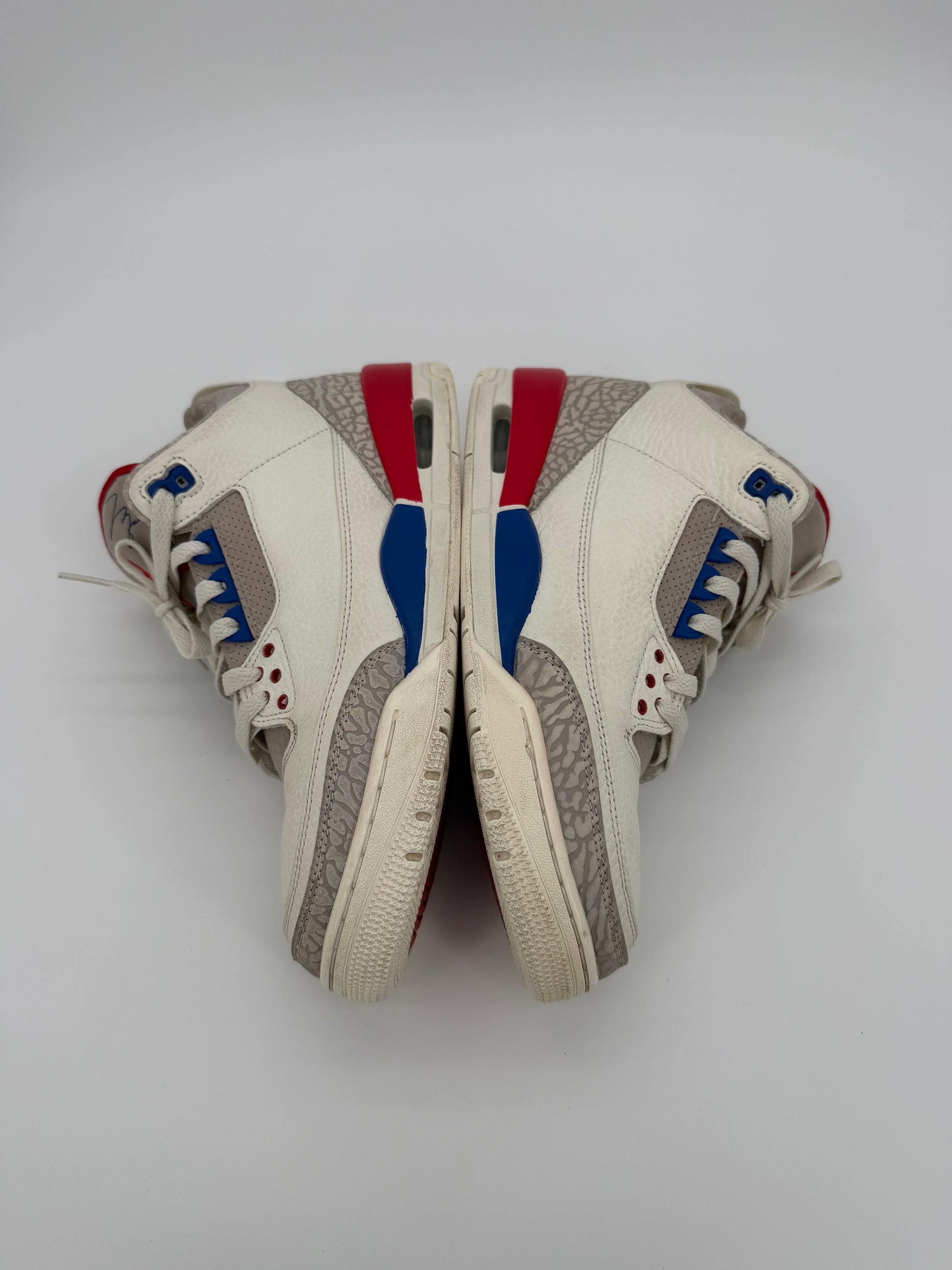 Jordan 3 Retro International Flight