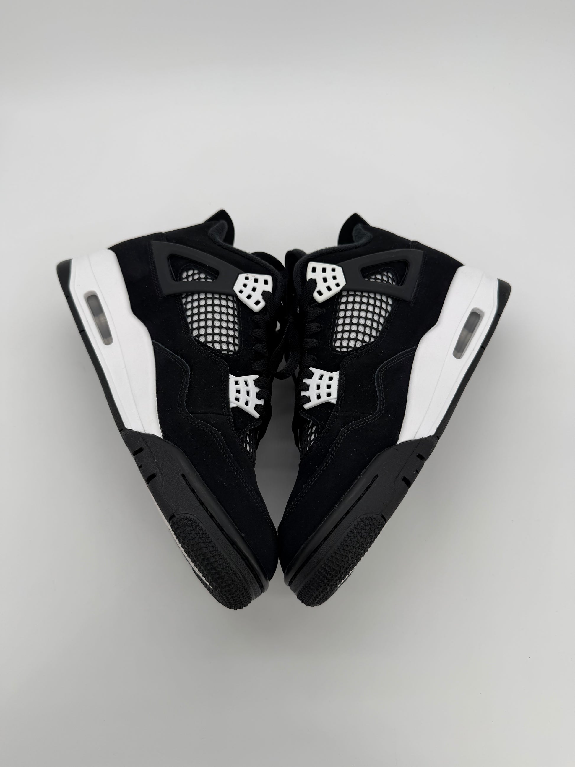 Jordan 4 Retro White Thunder