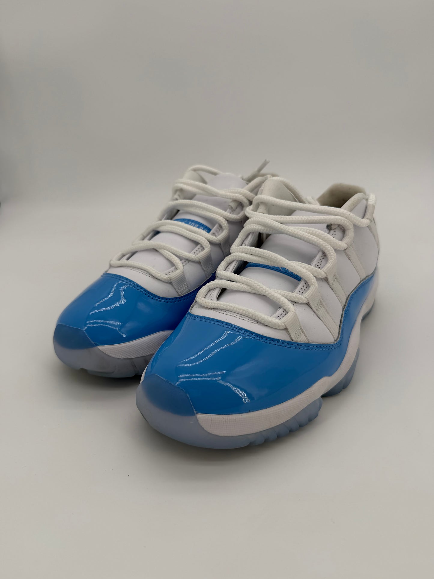 Jordan 11 Retro Low University Blue (2026)
