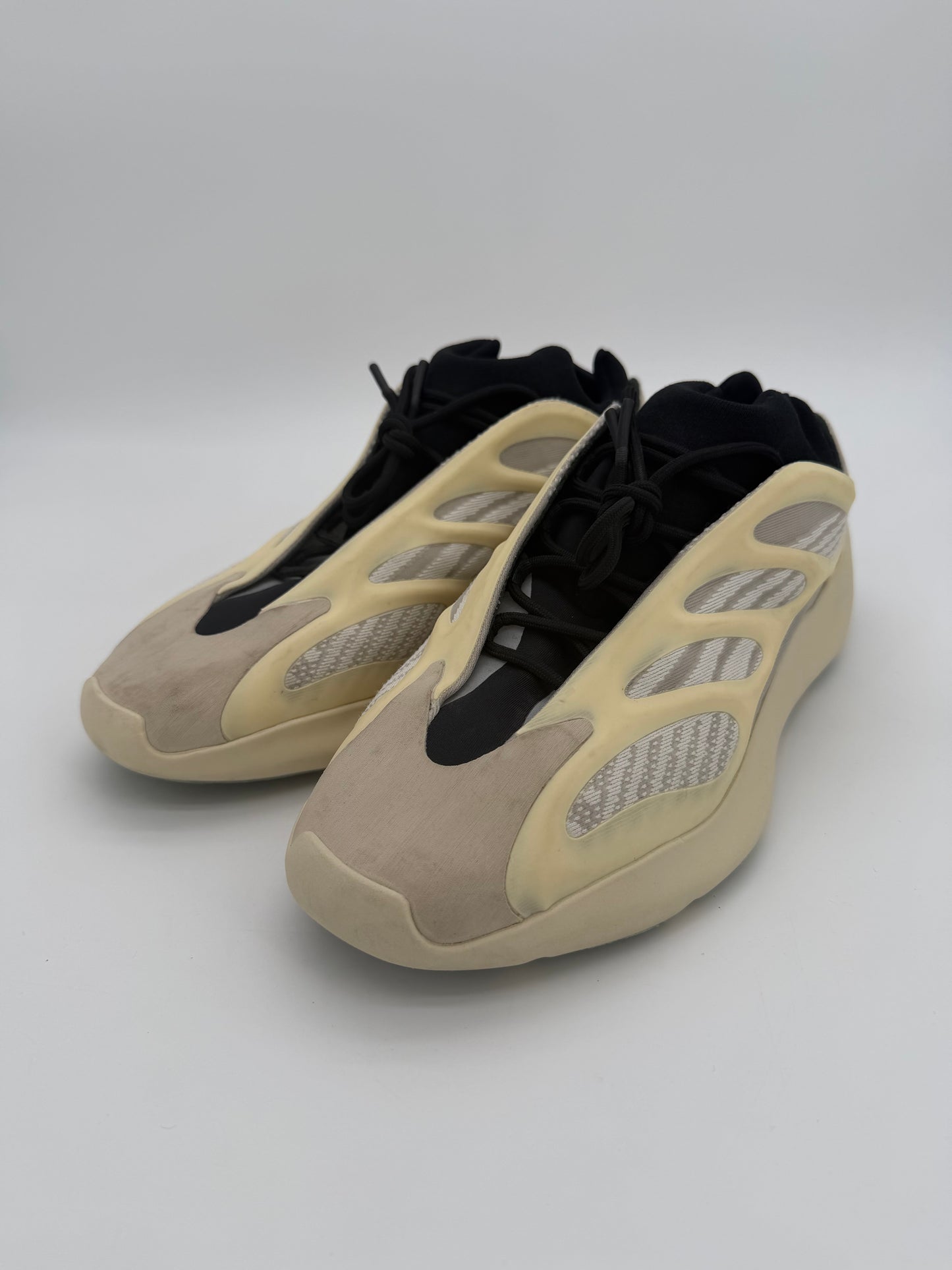 adidas Yeezy 700 V3 Safflower