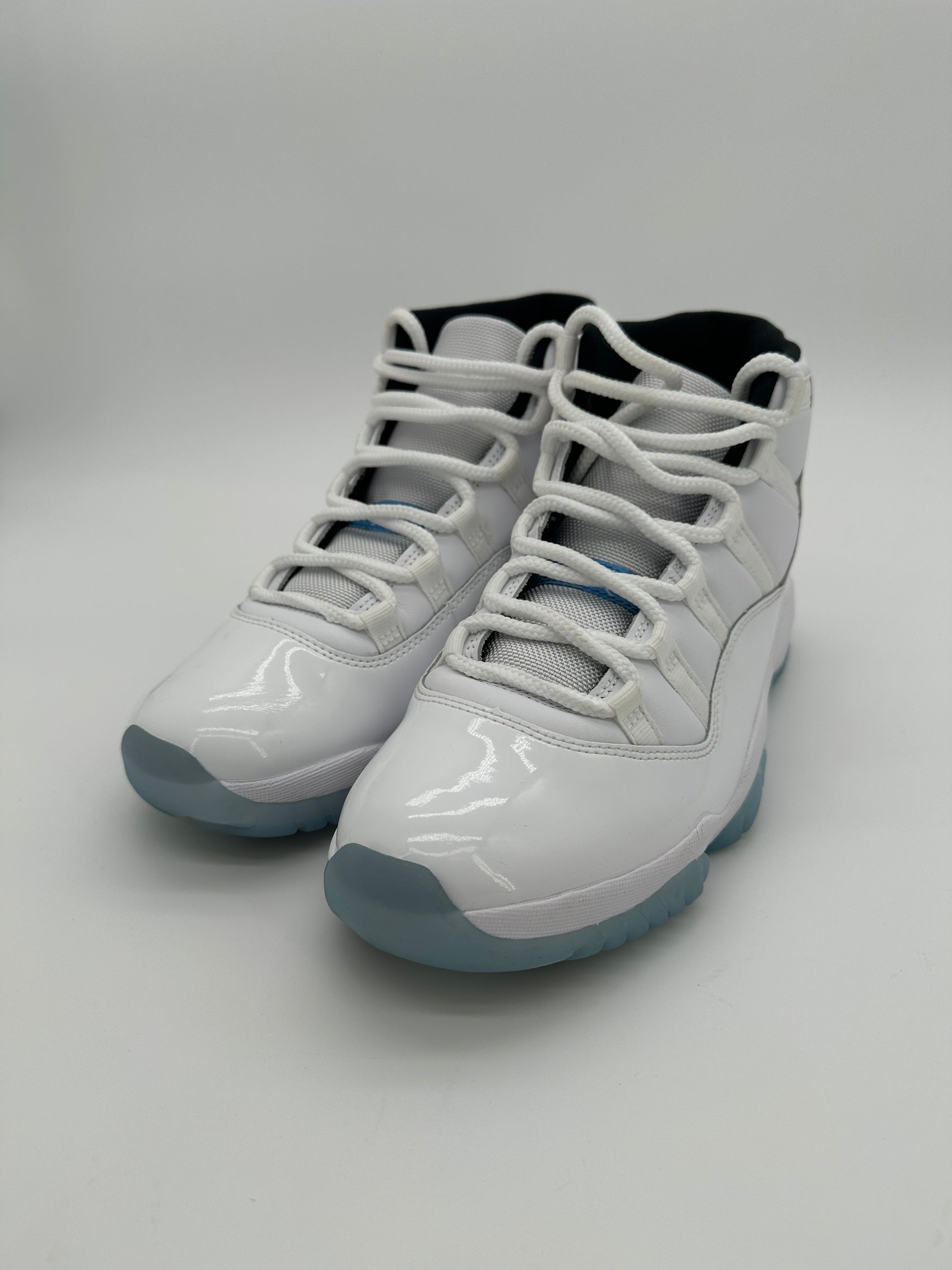 Jordan 11 Retro Legend Blue (2024)