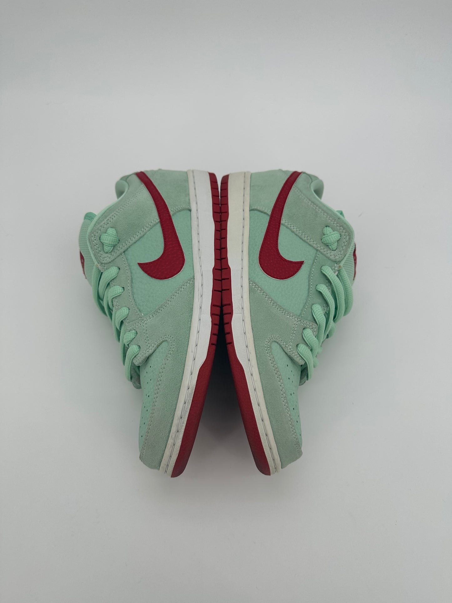 Nike SB Dunk Low Medium Mint Gym Red