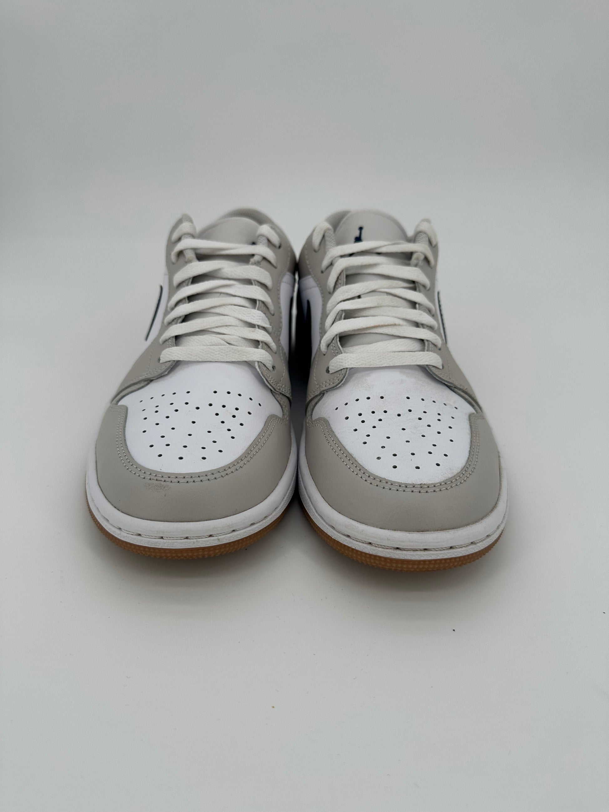 Jordan 1 Low Midnight Navy Neutral Grey