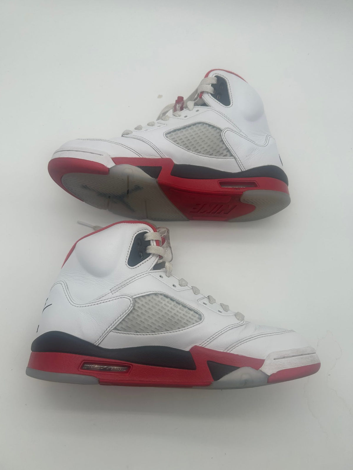 Jordan 5 Retro Fire Red Black Tongue (2025)