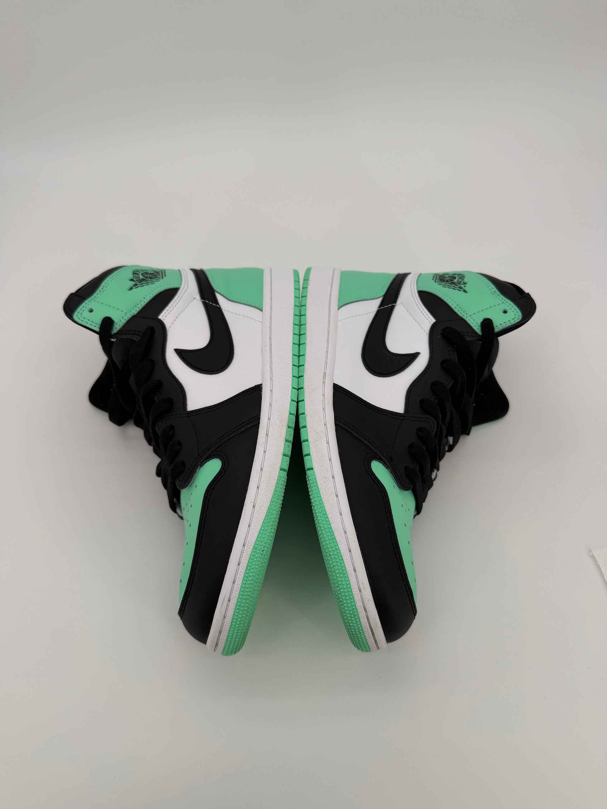 Jordan 1 Retro High OG Green Glow