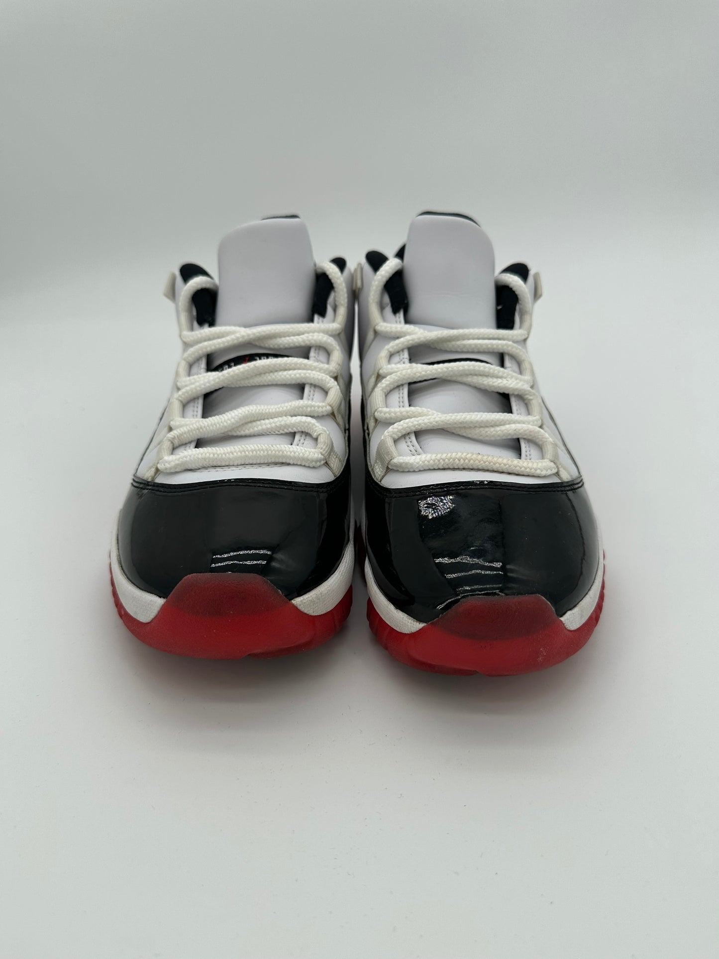 Jordan 11 Retro Low Concord Bred