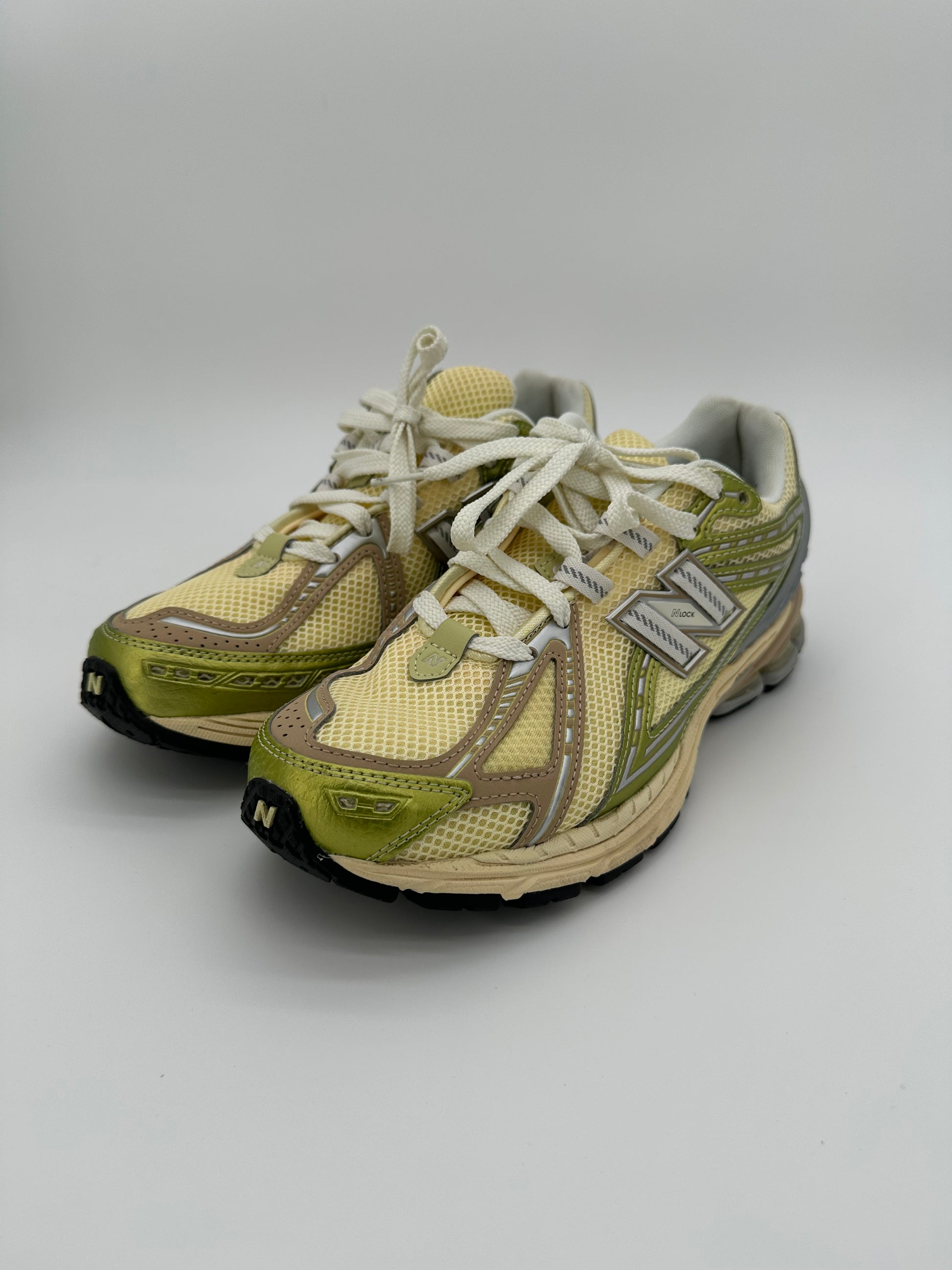 New Balance 1906R Yellow Parchment