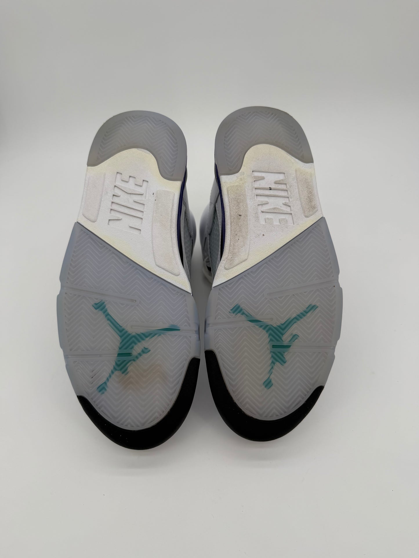 Jordan 5 Retro Grape (2025)