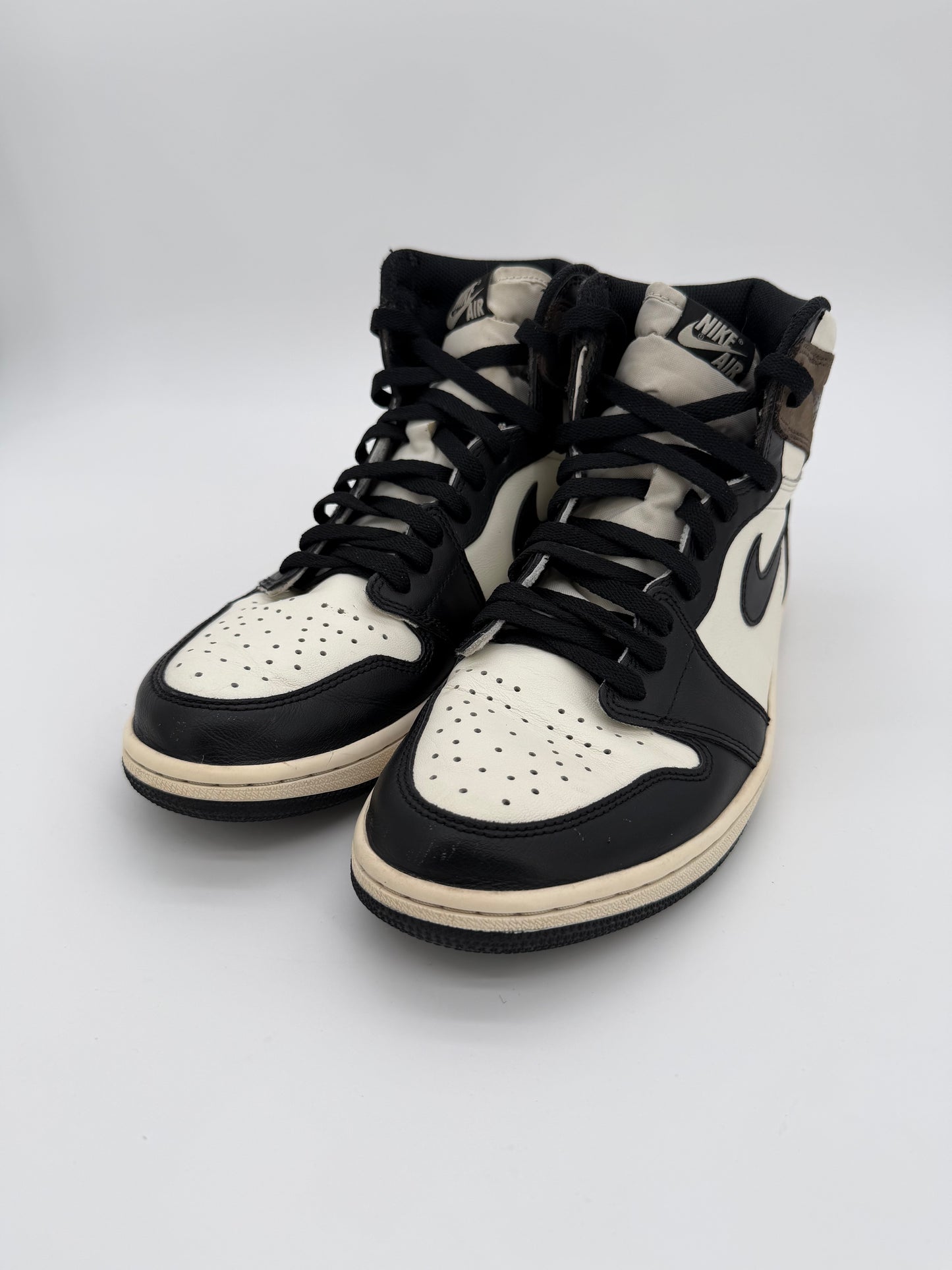 Jordan 1 Retro High Dark Mocha