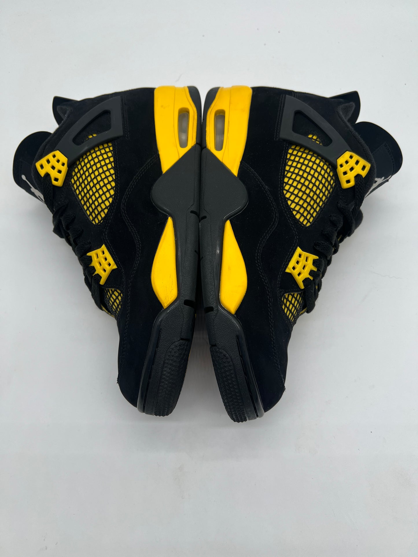 Jordan 4 Retro Thunder (2023)