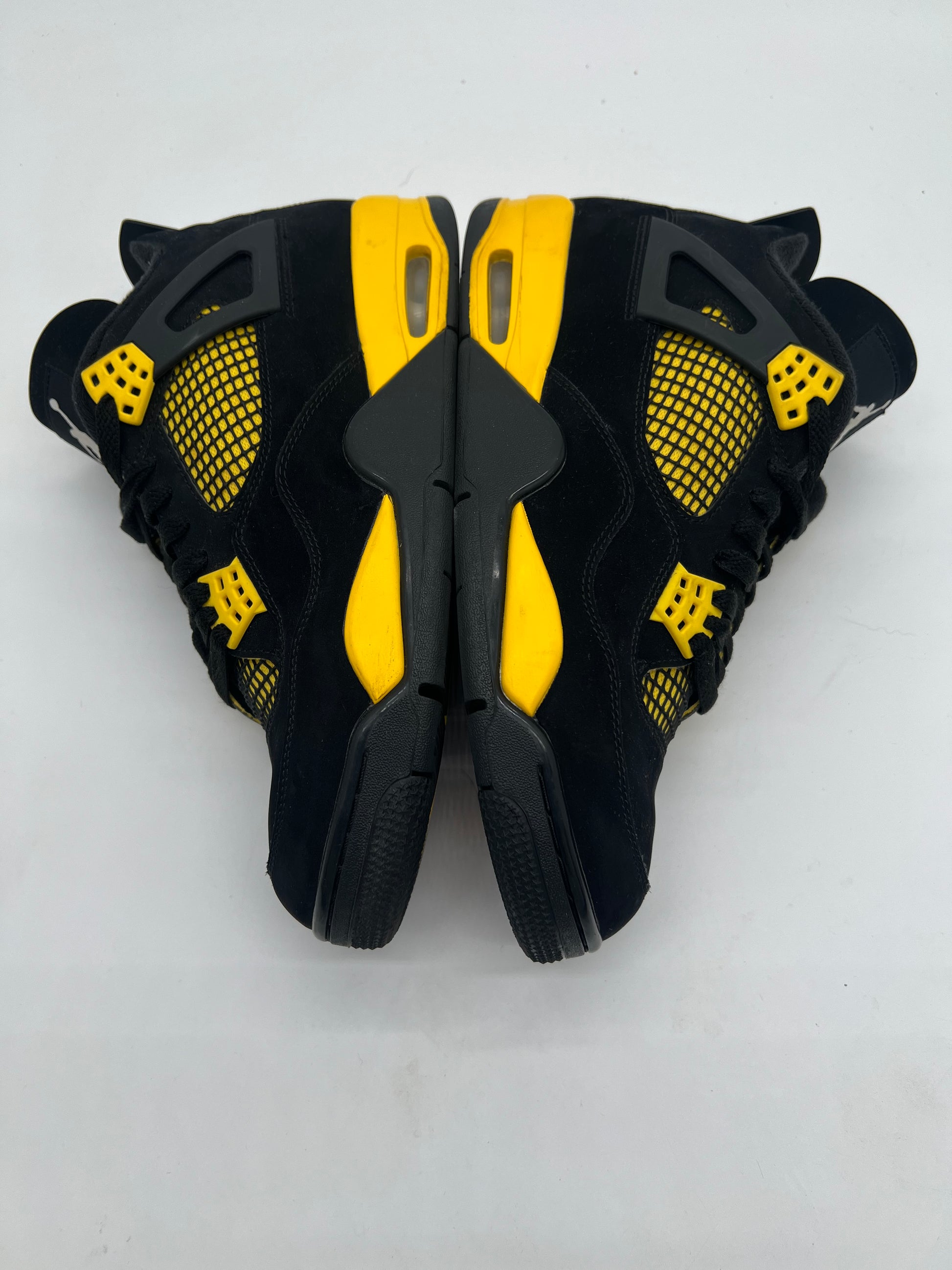 Jordan 4 Retro Thunder (2023)