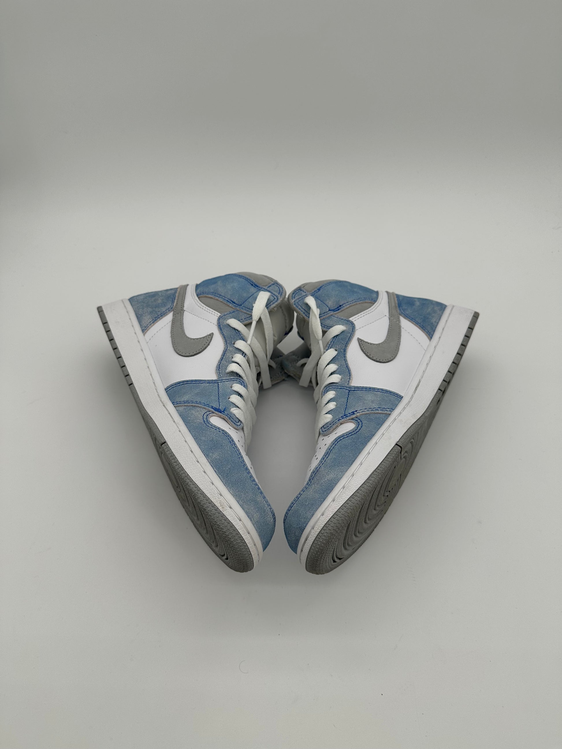 Jordan 1 Retro High Hyper Royal Smoke Grey