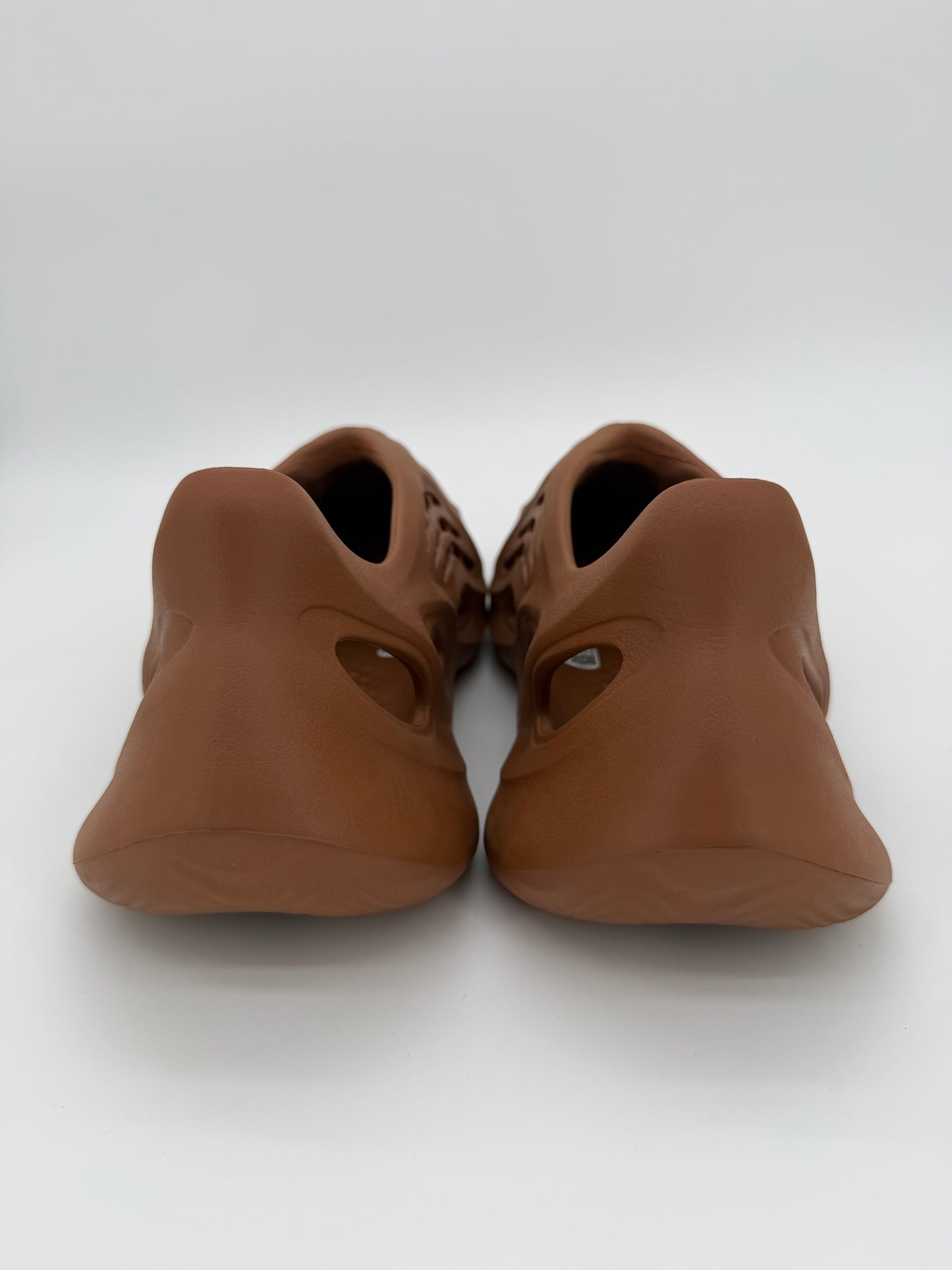 adidas Yeezy Foam RNR Clay Red