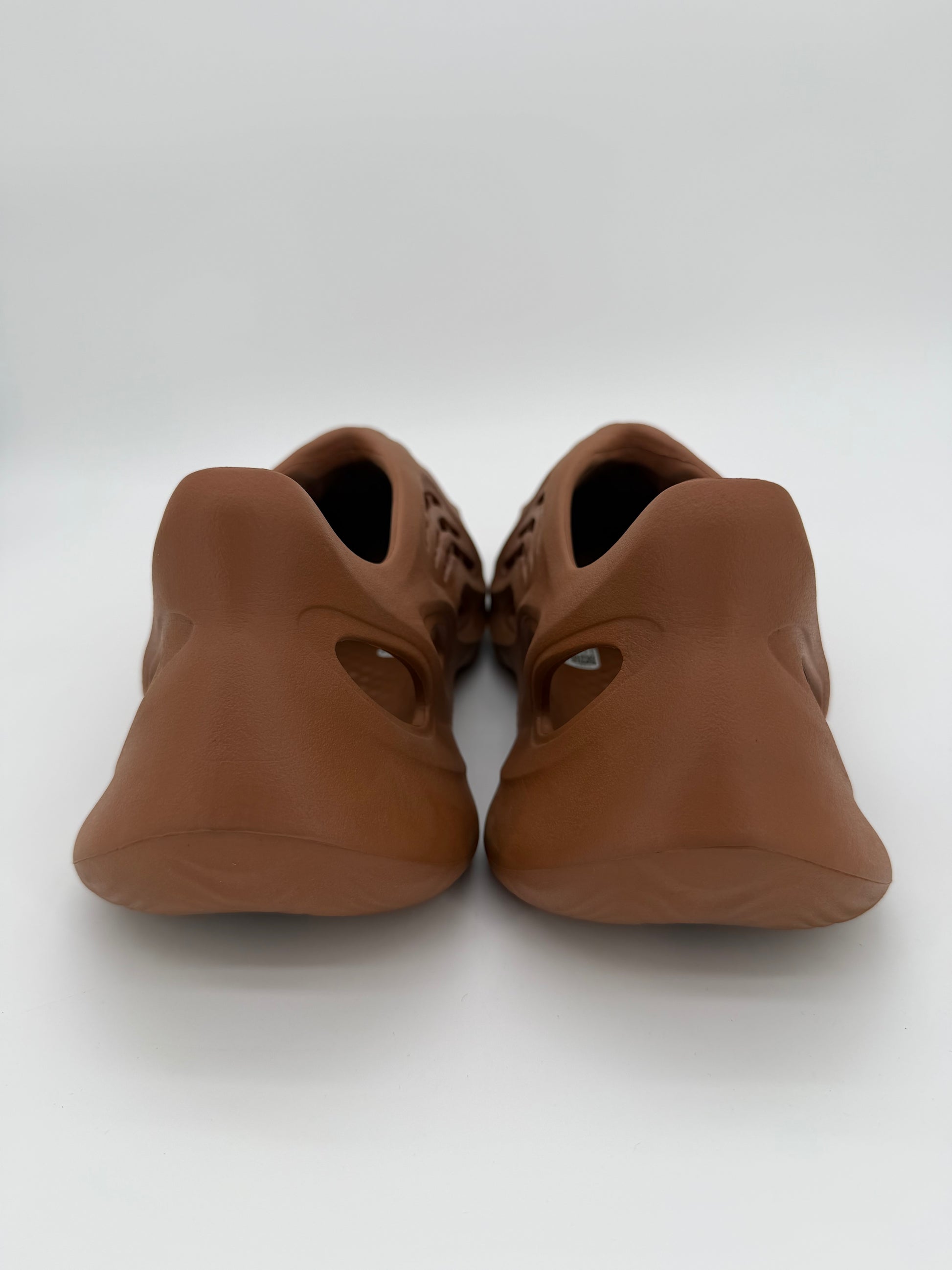 adidas Yeezy Foam RNR Clay Red