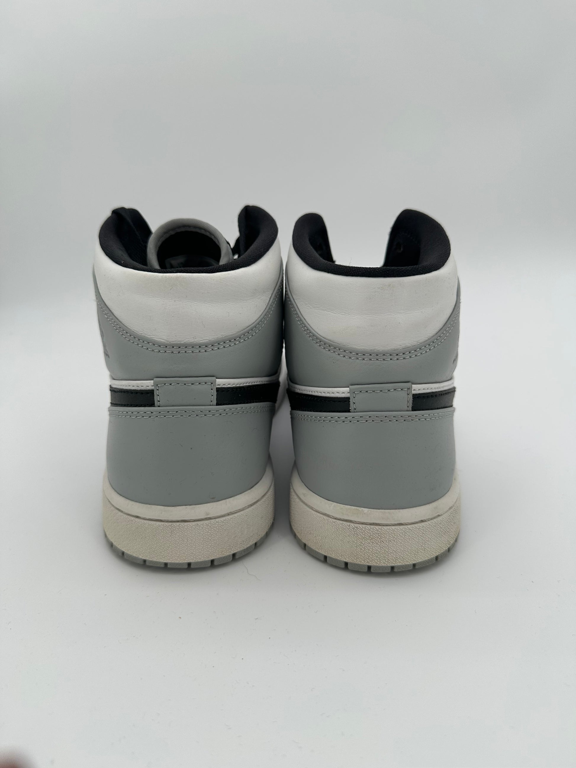 Jordan 1 Mid Light Smoke Grey