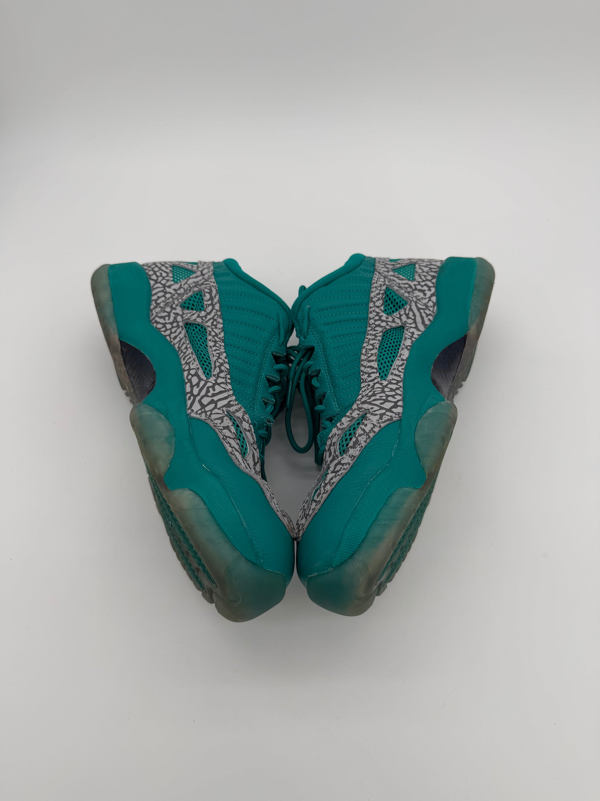 Jordan 11 Retro Low IE Rio Teal