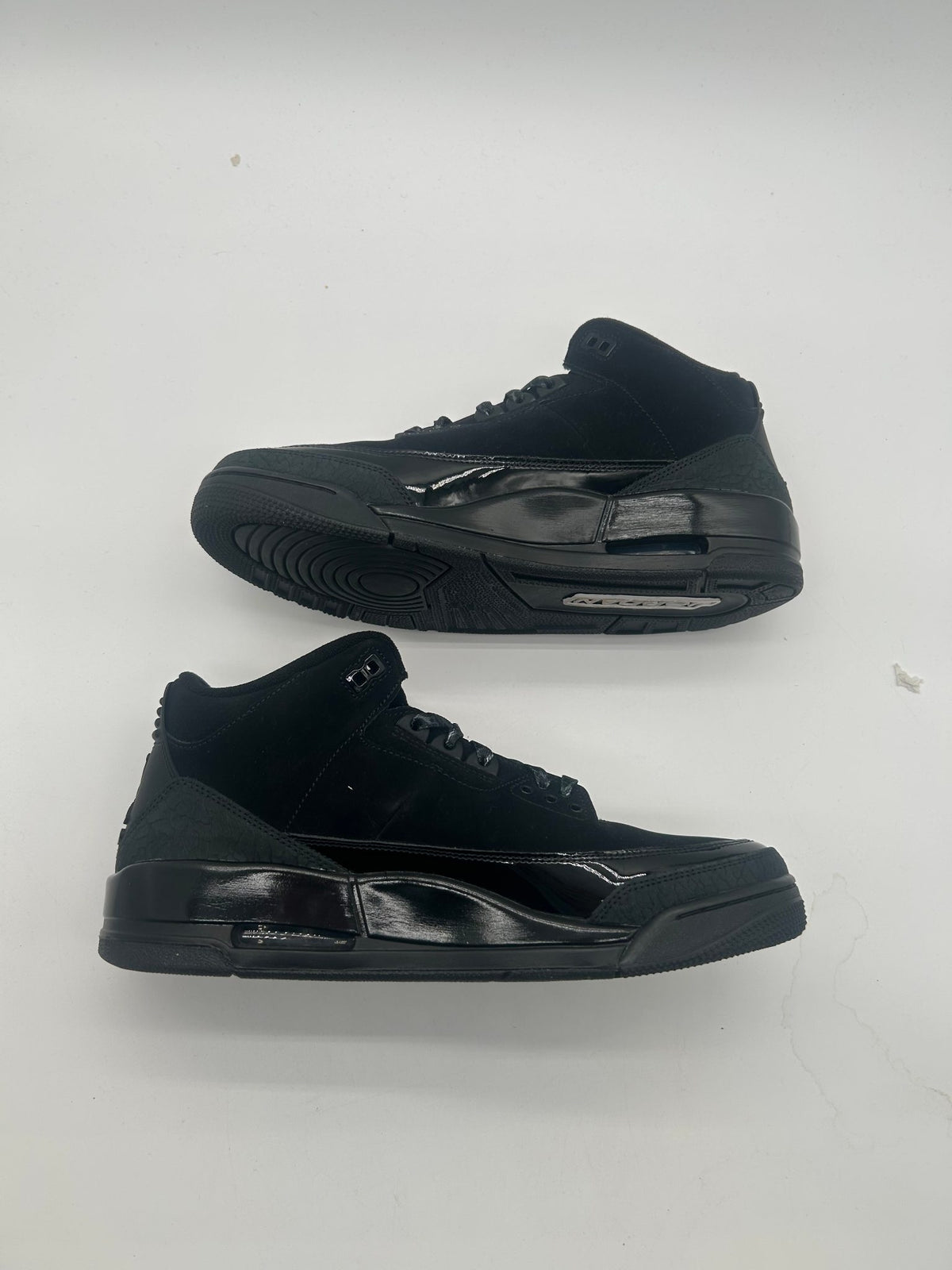Jordan 3 Retro Black Cat (2025)