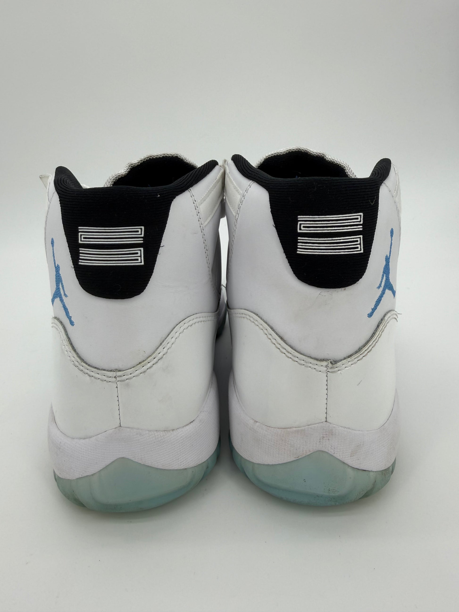 Jordan 11 Retro Legend Blue (2024)