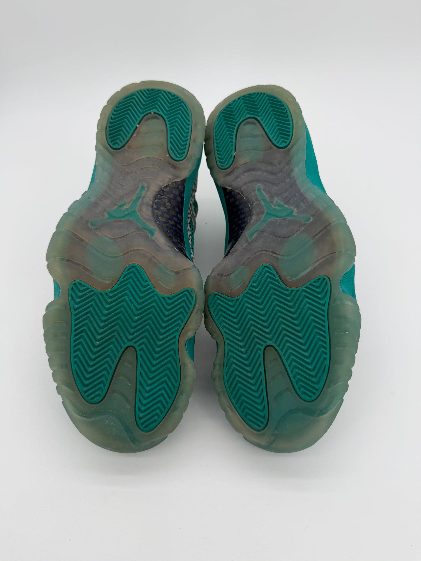 Jordan 11 Retro Low IE Rio Teal