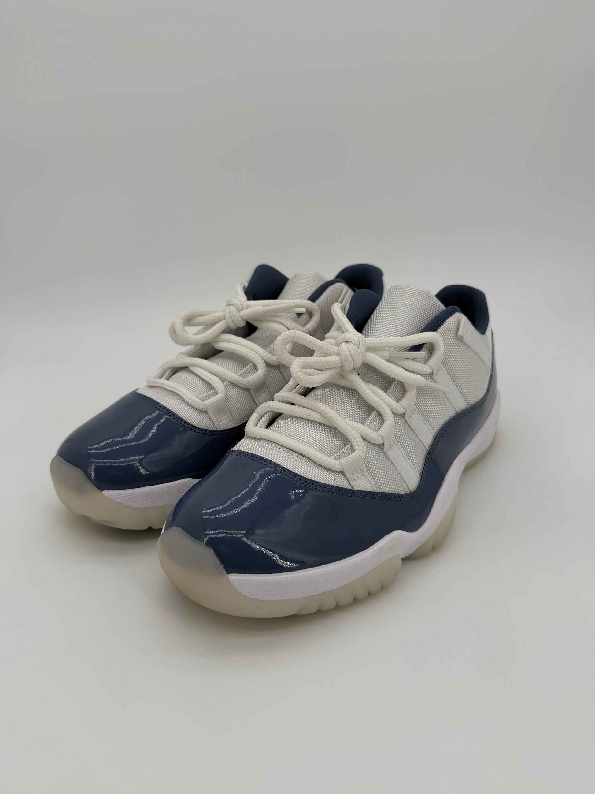 Jordan 11 Retro Low Diffused Blue