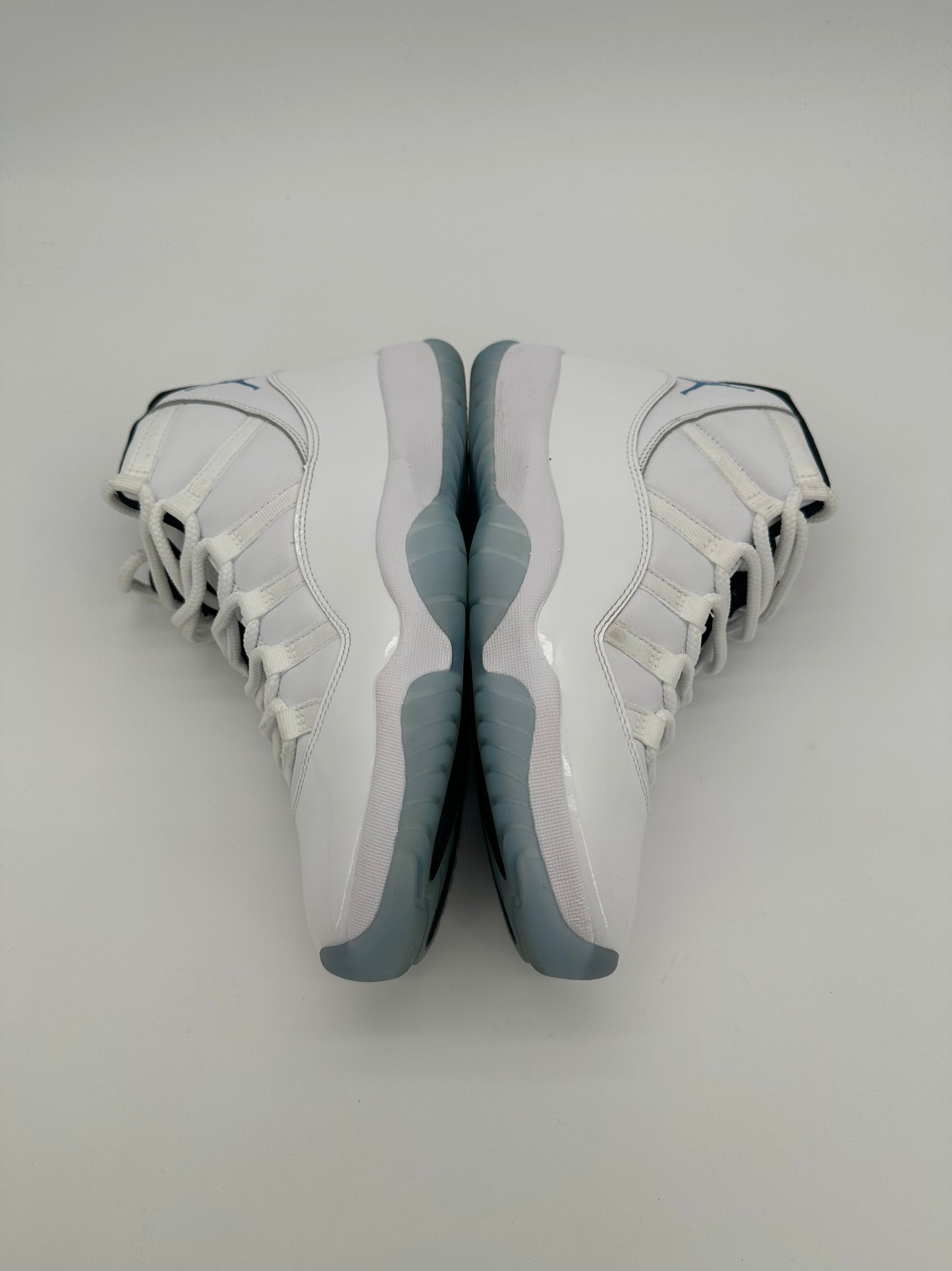 Jordan 11 Retro Legend Blue (2024)