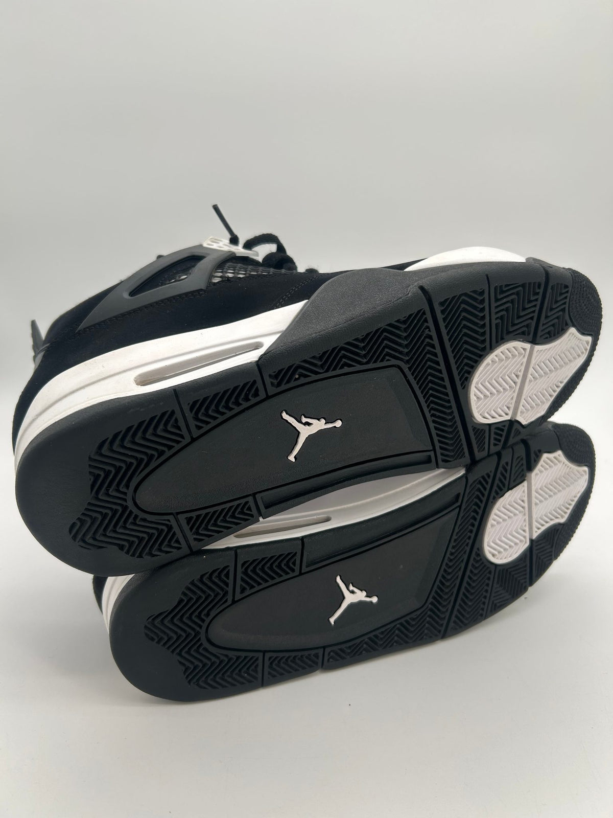 Jordan 4 Retro White Thunder