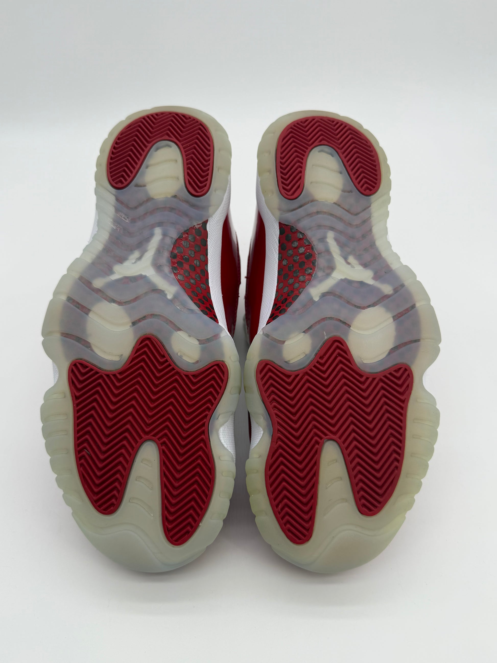 Jordan 11 Retro Cherry (2022)