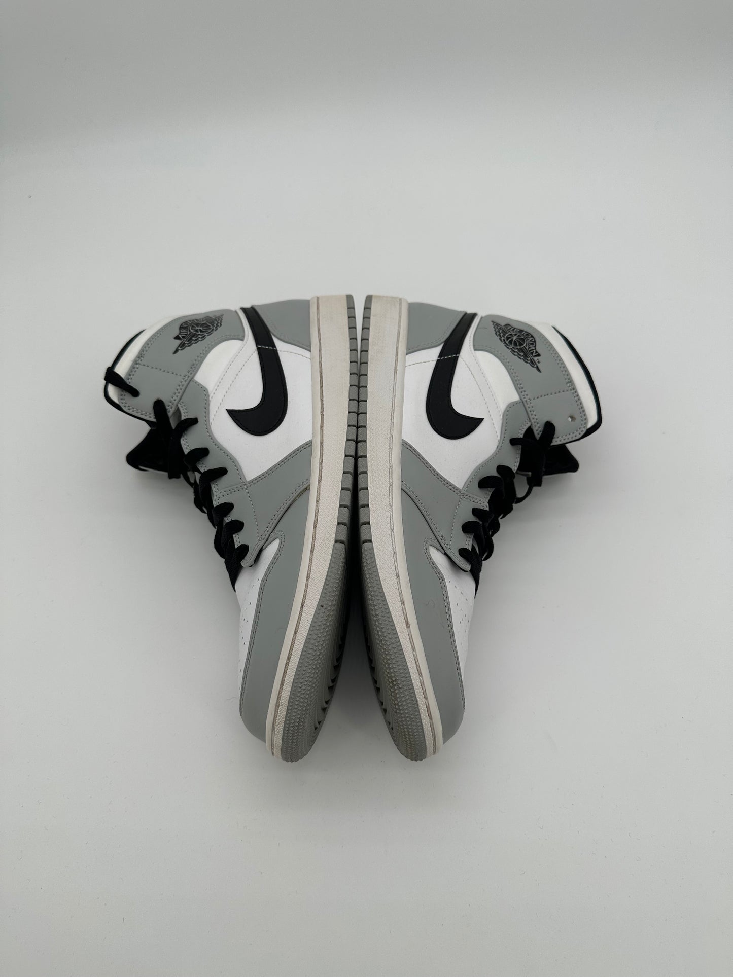 Jordan 1 Mid Light Smoke Grey