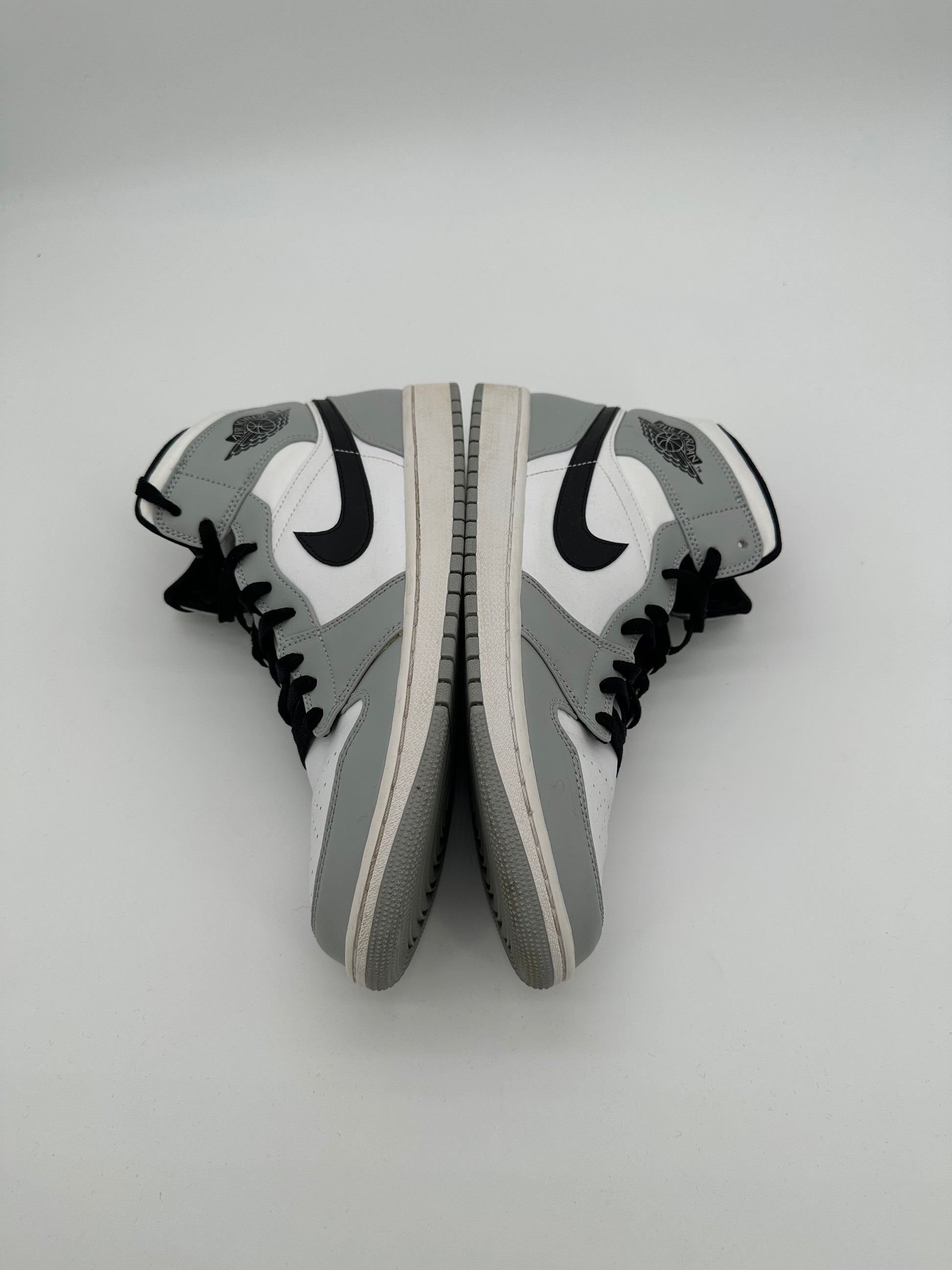 Jordan 1 Mid Light Smoke Grey