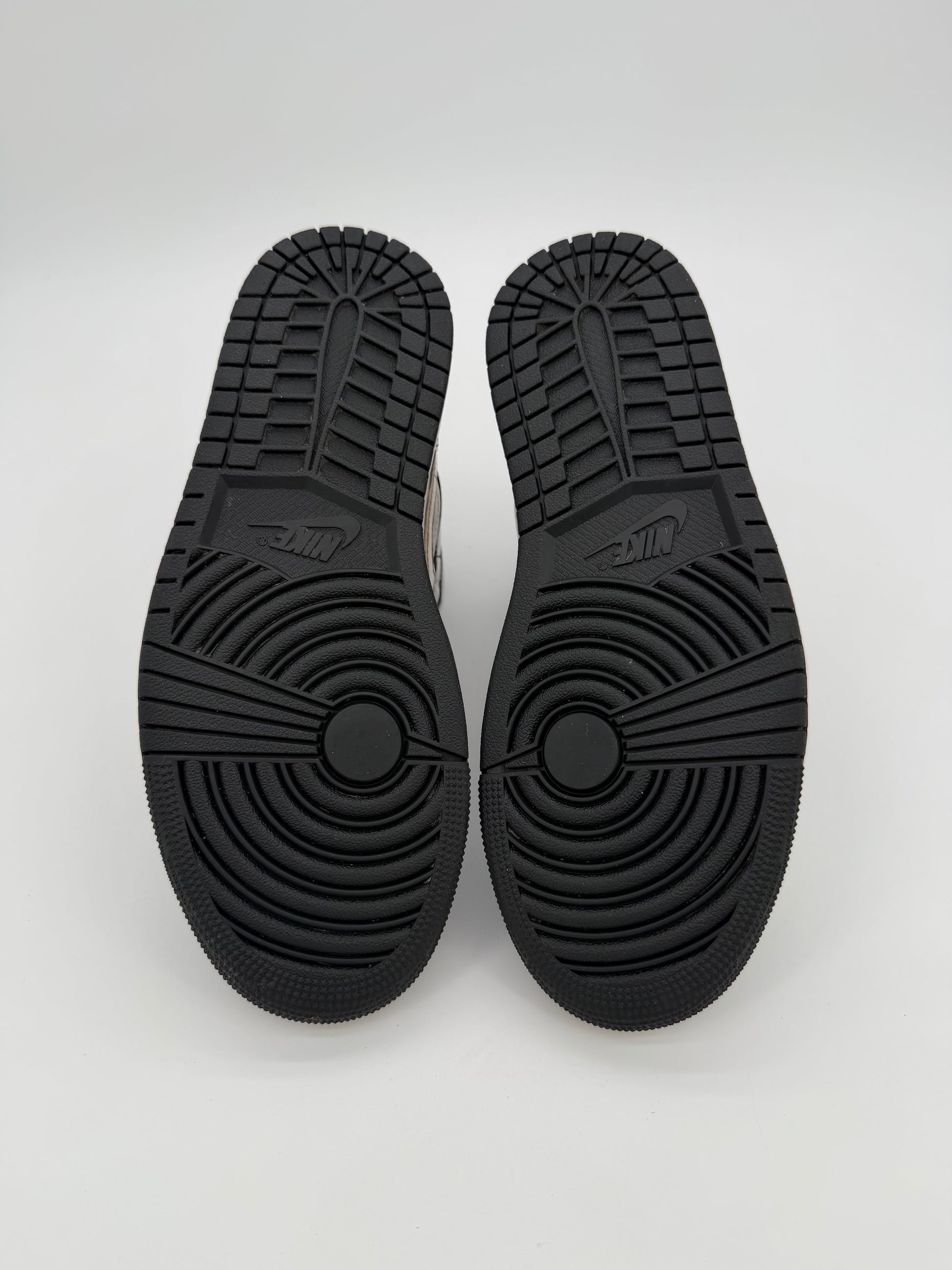 Jordan 1 Mid Patent Black White Gold(needs pics)
