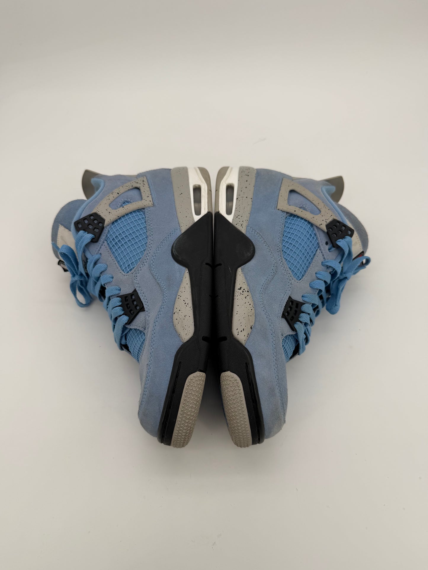 Jordan 4 Retro University Blue