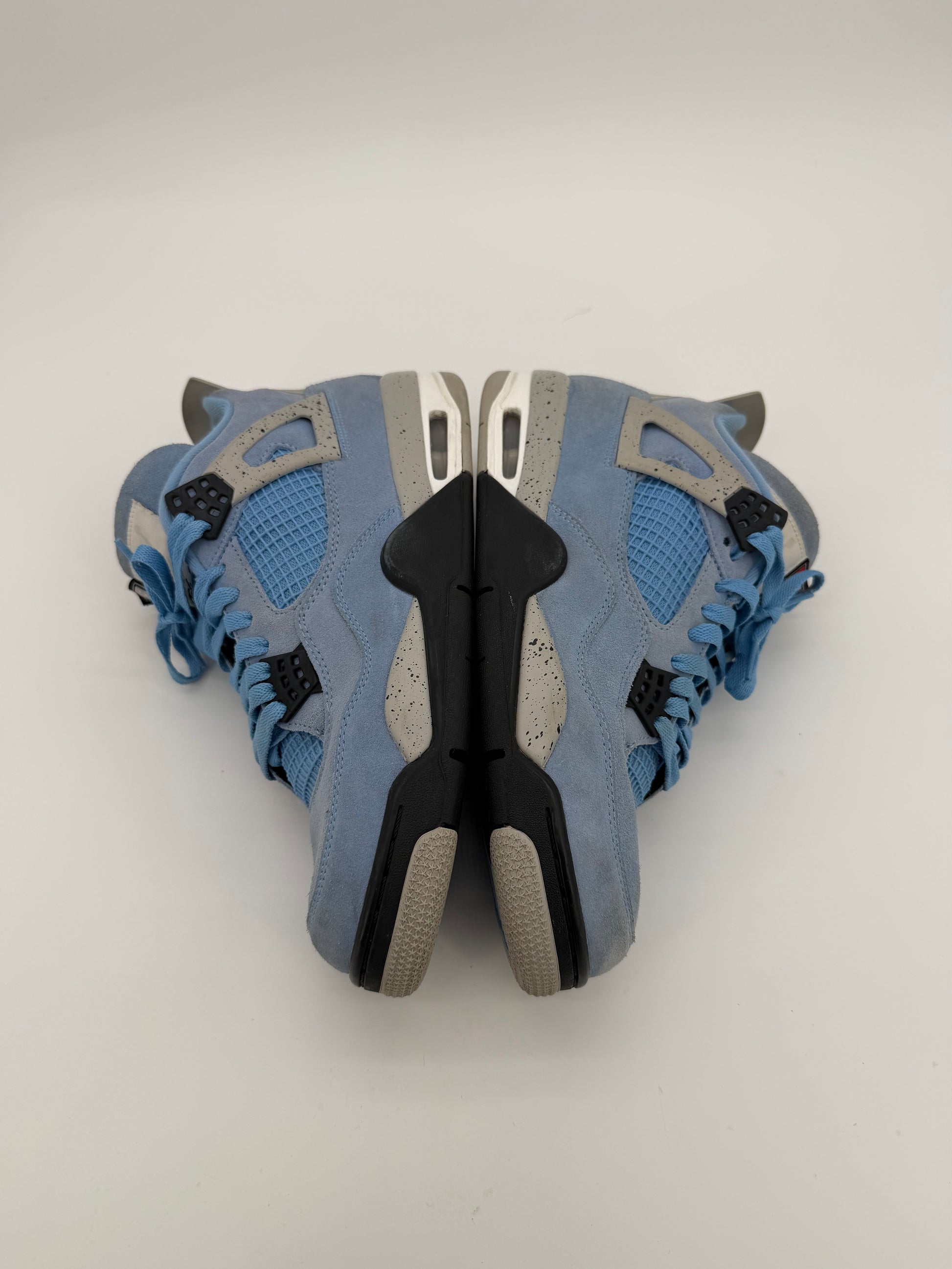 Jordan 4 Retro University Blue