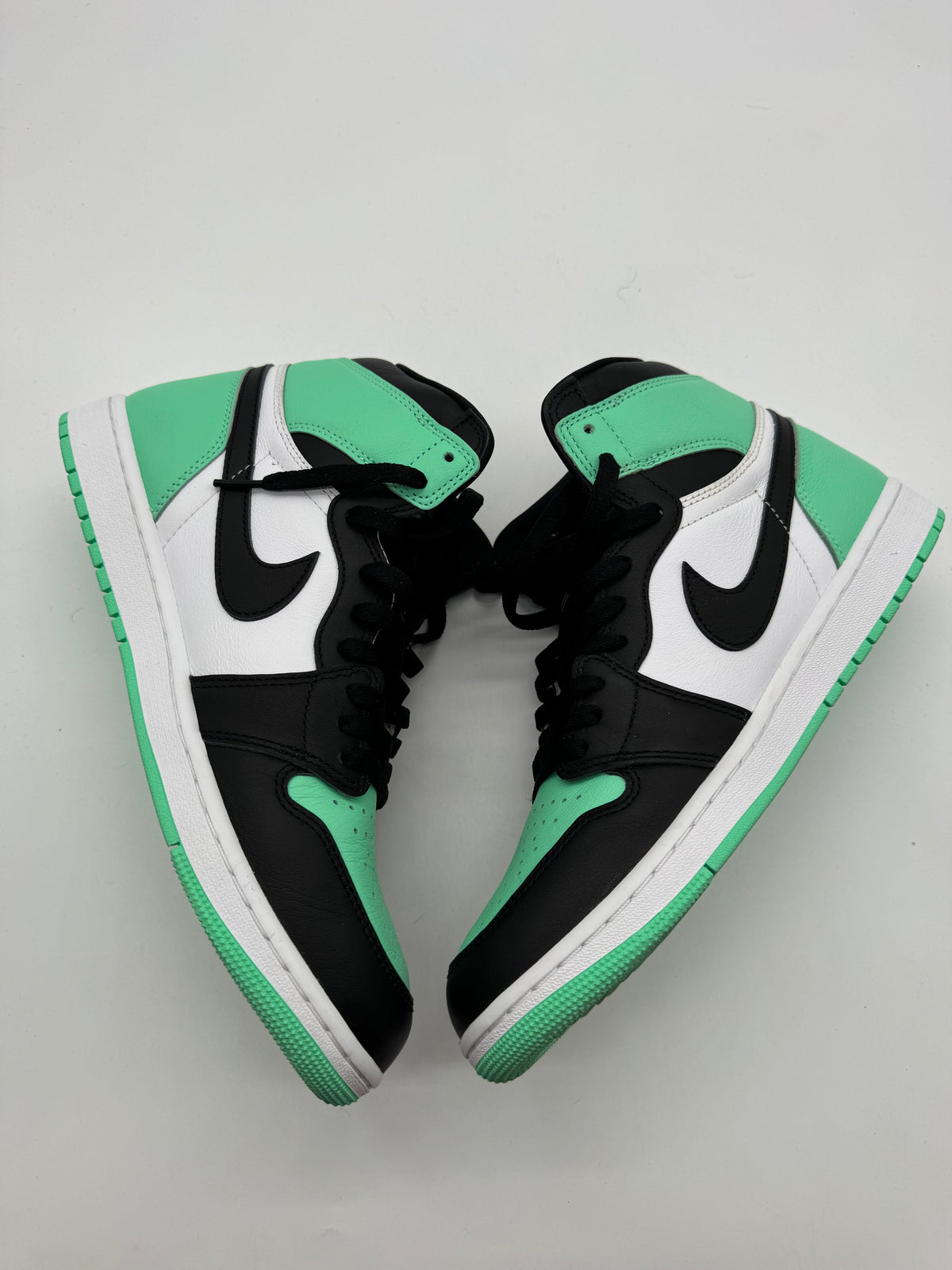 Jordan 1 Retro High OG Green Glow (No Lid)
