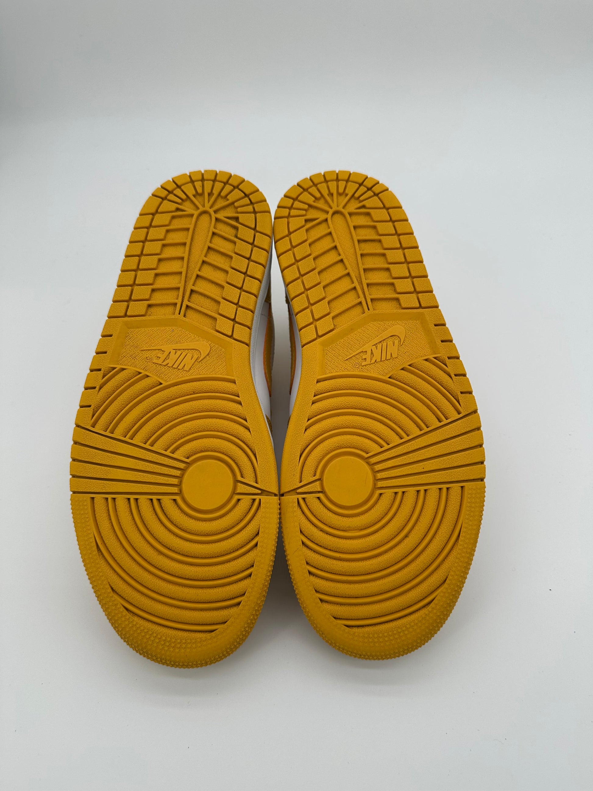Jordan 1 Low Pollen