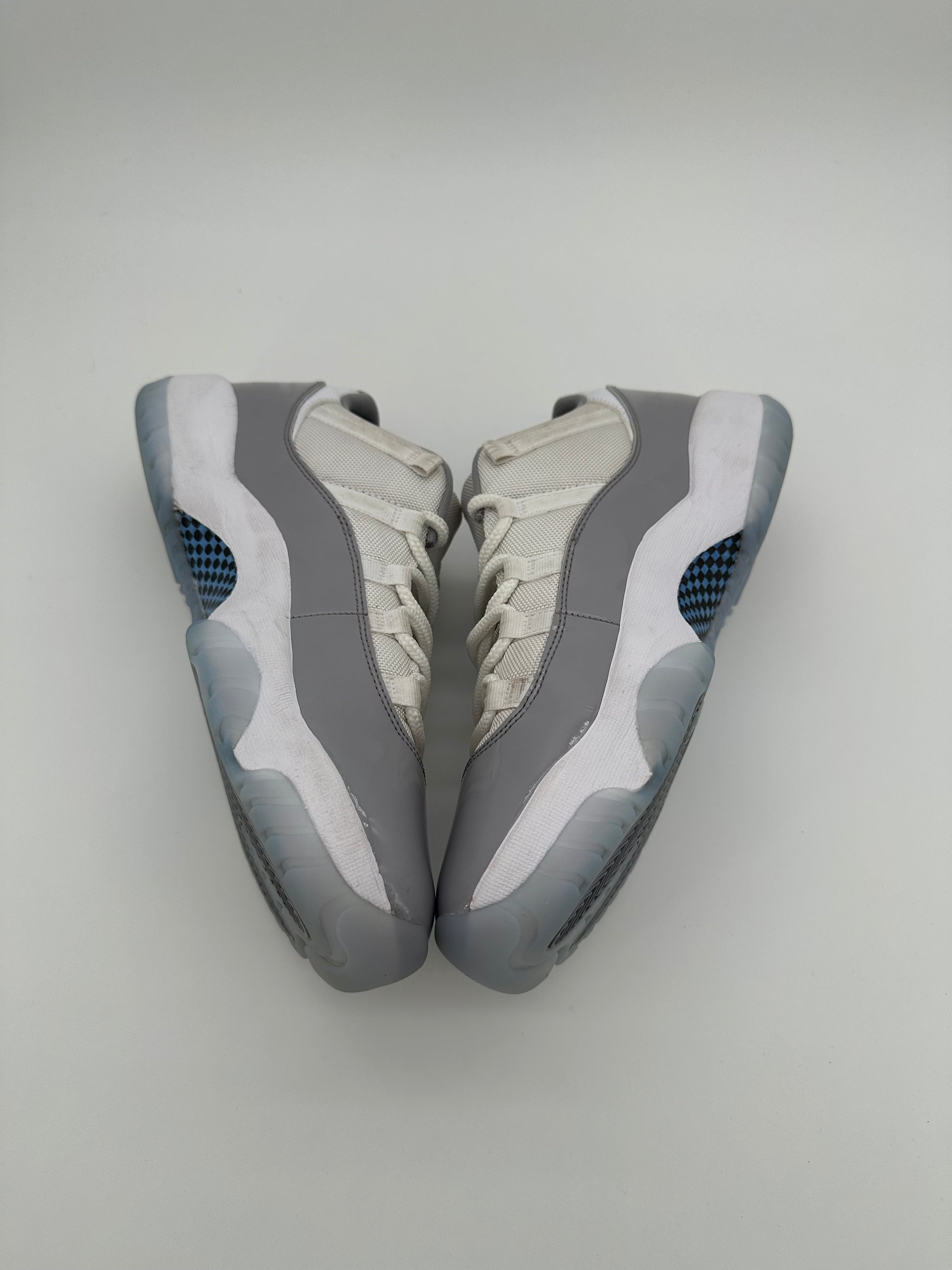 Jordan 11 Retro Low Cement Grey