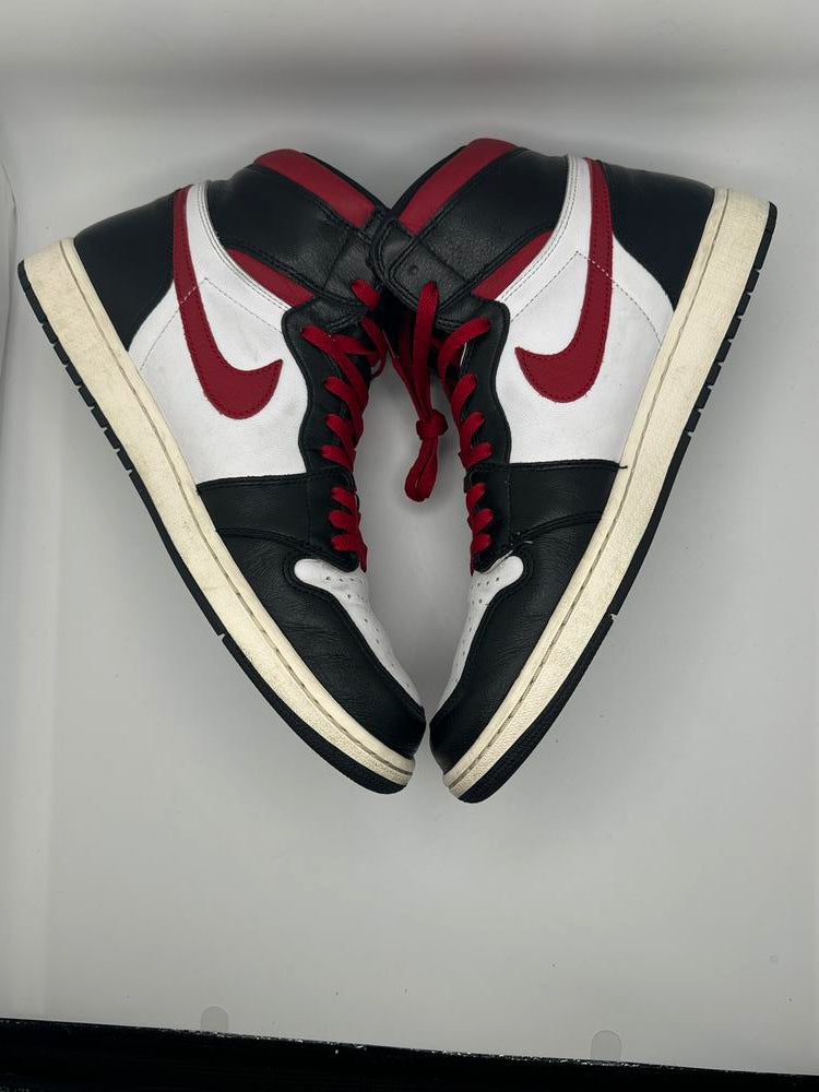 Jordan 1 Retro High Black Gym Red