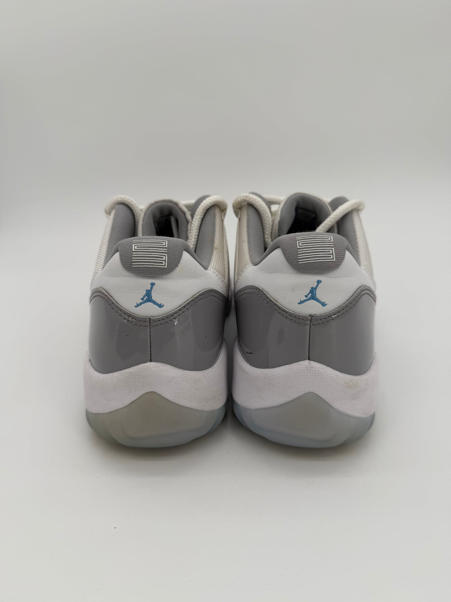Jordan 11 Retro Low Cement Grey