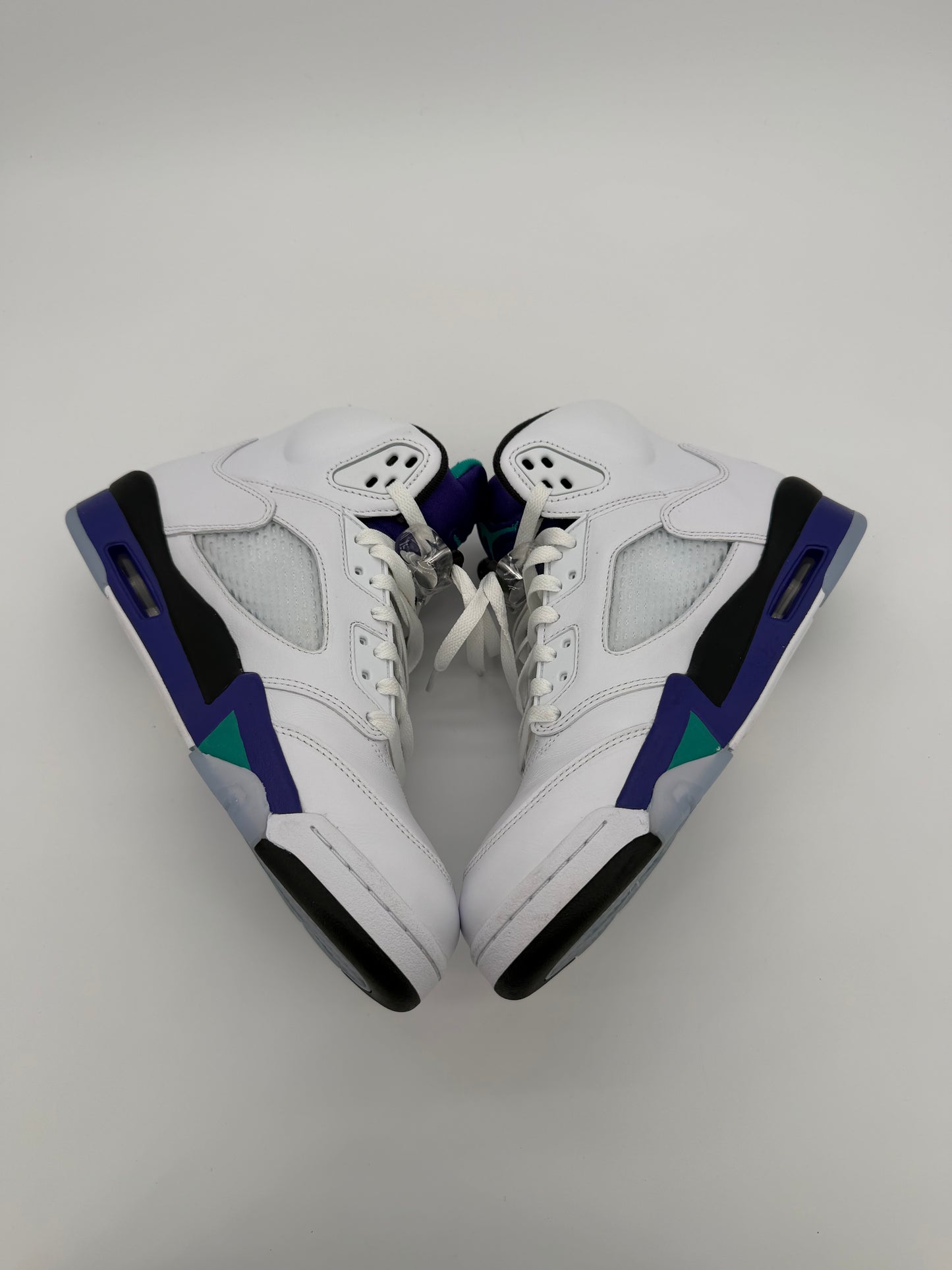 Jordan 5 Retro Grape (2025)