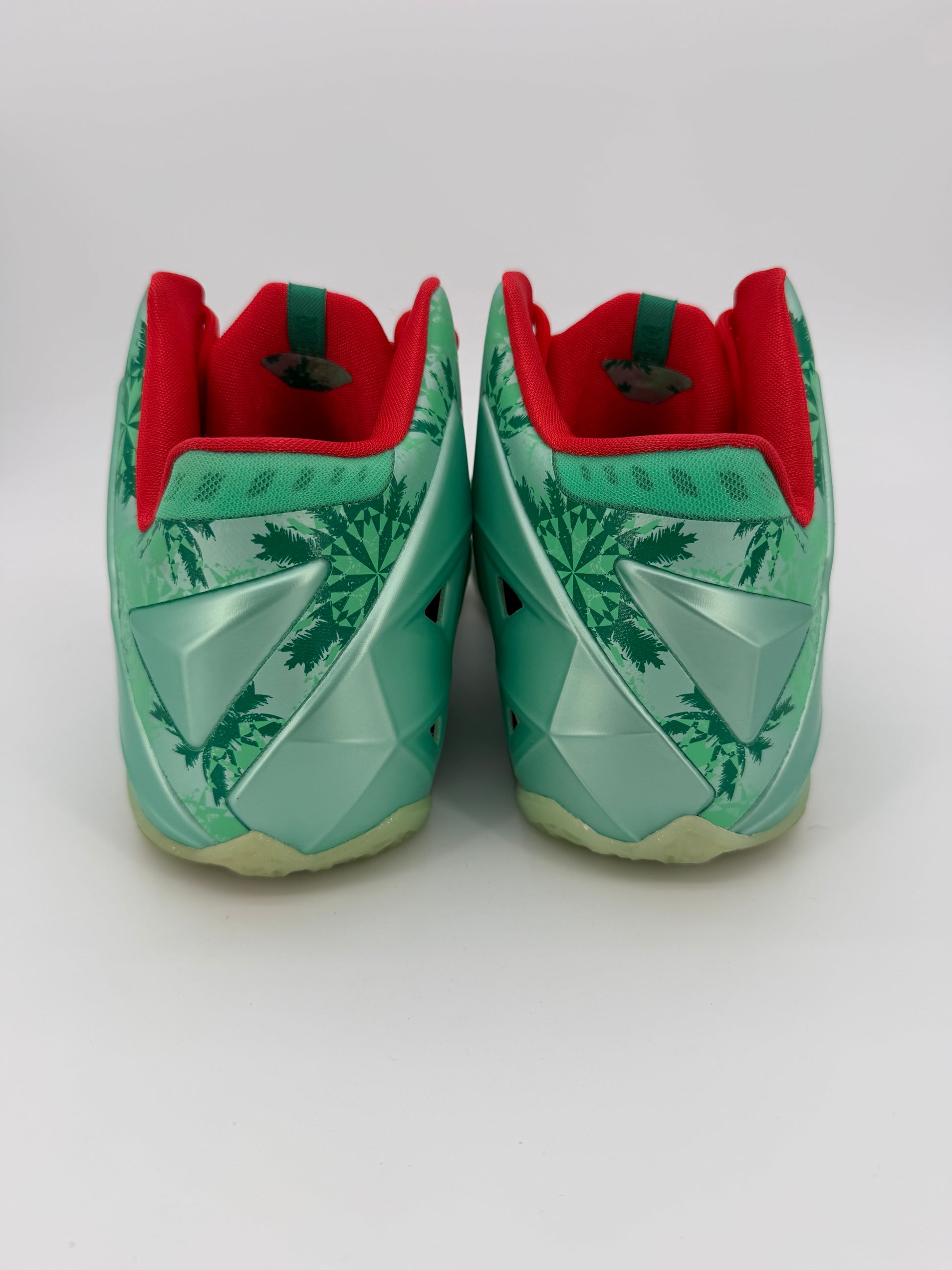 Nike LeBron 11 Christmas