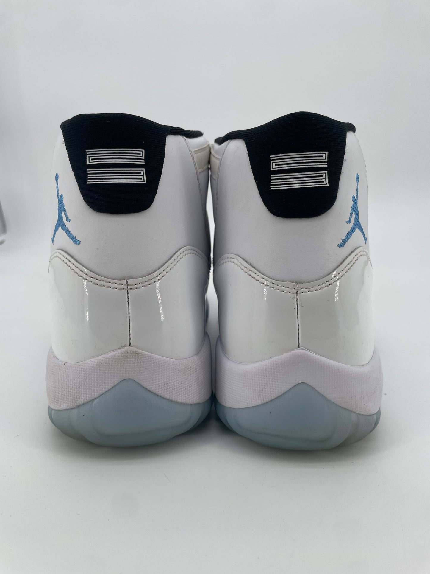 Jordan 11 Retro Legend Blue (2024)